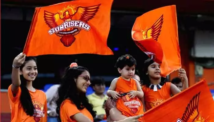 SRH ఫ్యాన్స్కు గుడ్న్యూస్.. ఐపీఎల్ మ్యాచ్లు వాయిదాపై కీలక నిర్ణయం! SRH ఫ్యాన్స్కు గుడ్న్యూస్.. ఐపీఎల్ మ్యాచ్లు వాయిదాపై కీలక నిర్ణయం!