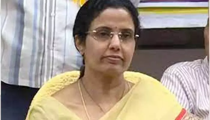 ‘ప్లీజ్ నన్ను అలా పిలవద్దు’.. నారా భువనేశ్వరి ఆసక్తికర వ్యాఖ్యలు ‘ప్లీజ్ నన్ను అలా పిలవద్దు’.. నారా భువనేశ్వరి ఆసక్తికర వ్యాఖ్యలు