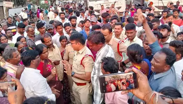 సింగరేణి కాలుష్యానికి ఒకరి బలి సింగరేణి కాలుష్యానికి ఒకరి బలి