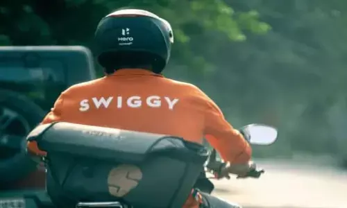 Swiggy: 100 రైల్వే స్టేషన్లలో ఫుడ్ డెలివరీ సేవలందిస్తున్న స్విగ్గీ