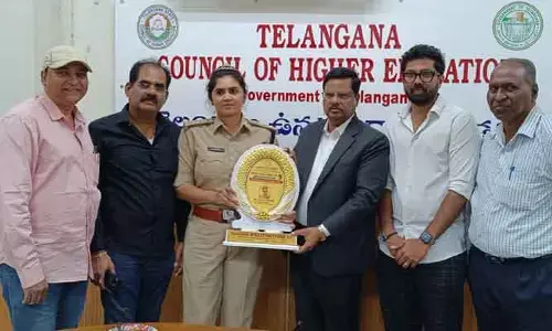 మహిళారత్న పురస్కార్ -2025 అందుకున్న శీతల్ చౌహాన్