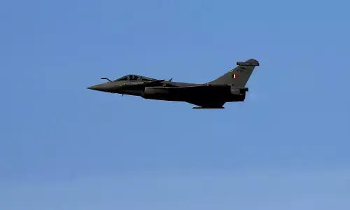 ఒకే రోజు కూలిన రెండు ఎయిర్‌ఫోర్స్ విమానాలు