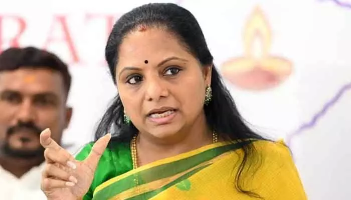 MLC Kavitha: ఆ రెండు మహిళలను తక్కువ చేసి చూపుతున్నాయ్.. ఎమ్మెల్సీ కవిత హాట్ కామెంట్స్ MLC Kavitha: ఆ రెండు మహిళలను తక్కువ చేసి చూపుతున్నాయ్.. ఎమ్మెల్సీ కవిత హాట్ కామెంట్స్