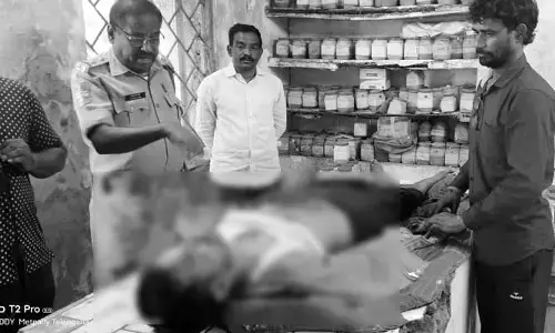 తెల్లవారితే పెళ్లి... అంతలోనే వరుడు ఆత్మహత్య.. ఇంతకీ ఏమైనట్టు..?