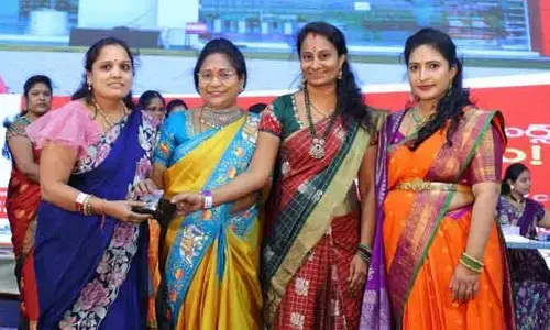మానుకోటలో ఘనంగా మహిళా దినోత్సవ వేడుకలు