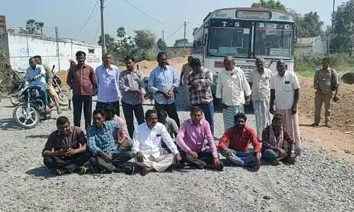మూడు గ్రామాల ప్రజల ఆందోళన.. ఎందుకంటే..?