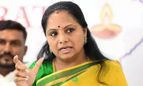MLC Kavitha: ఆ రెండు మహిళలను తక్కువ చేసి చూపుతున్నాయ్.. ఎమ్మెల్సీ కవిత హాట్ కామెంట్స్