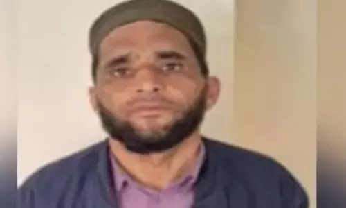 Terrorist: పరారీలో ఉన్న హిజ్బుల్ ఉగ్రవాది అరెస్ట్.. యూపీలో దాడులకు ప్లాన్ !