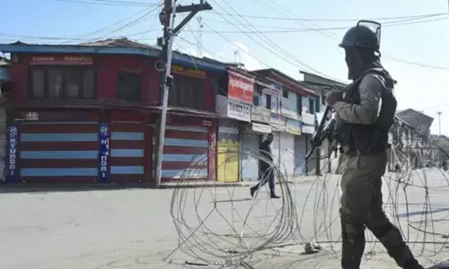 Bangladesh: పశ్చిమబెంగాల్ సరిహద్దుల్లో స్మగ్లర్ల వీరంగం