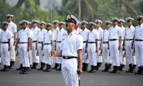 Indian Navy: నిరుద్యోగులకు గుడ్ న్యూస్.. ఇండియన్ నేవీలో ఉద్యోగాలు