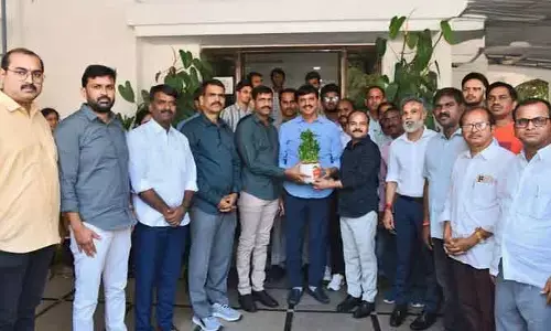 మీ ముందున్న లక్ష్యం అదే.. అధికారులకు మంత్రి పొంగులేటి కీలక ఆదేశం