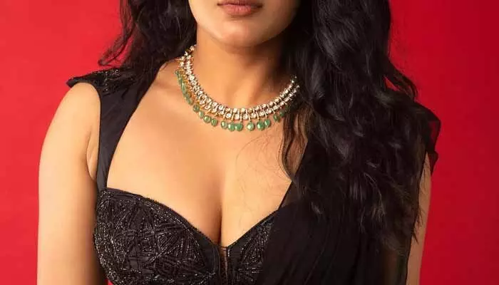 ఐ మిస్ యు సో మచ్ అంటూ అతనితో క్లోజ్గా దిగిన ఫొటో షేర్ చేసిన బోల్డ్ బ్యూటీ.. పోస్ట్ వైరల్ ఐ మిస్ యు సో మచ్ అంటూ అతనితో క్లోజ్గా దిగిన ఫొటో షేర్ చేసిన బోల్డ్ బ్యూటీ.. పోస్ట్ వైరల్