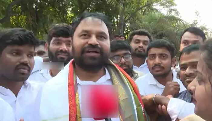 నామినేషన్ అనంతరం కాంగ్రెస్ నేత అద్దంకి దయాకర్ కీలక వ్యాఖ్యలు నామినేషన్ అనంతరం కాంగ్రెస్ నేత అద్దంకి దయాకర్ కీలక వ్యాఖ్యలు