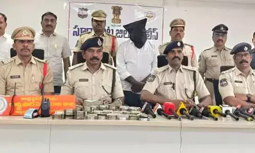 ఓ వ్యక్తిపై అనుమానం వచ్చి.. పోలీసులు విచారించగా..