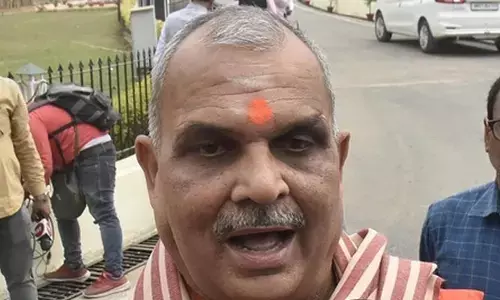 Haribhushan: హోలీ రోజు ముస్లింలు ఇంటికే పరిమితం కావాలి.. బీజేపీ ఎమ్మెల్యే వివాదాస్పద వ్యాఖ్యలు