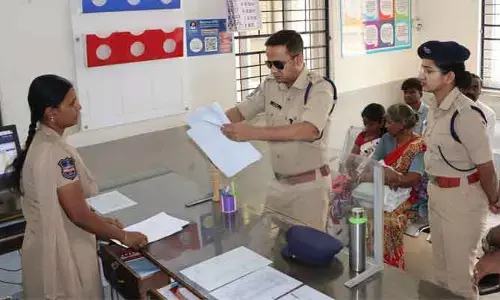 బాధ్యతలు స్వీకరించిన మొదటి రోజే ఎస్పీ ఏం చేశారో చూడండి!