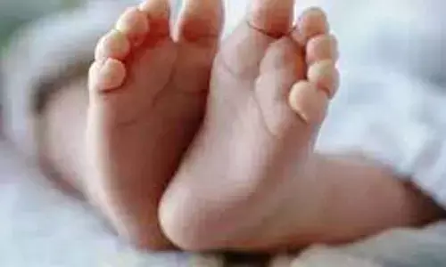 అయ్యో పాపం.. పసికందు