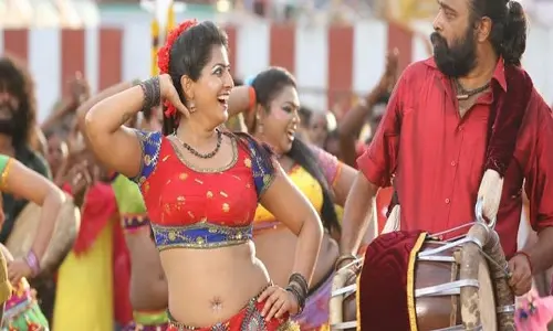 Varalaxmi: రూ.2500లకు ఆ పని చేయాల్సి వచ్చిందంటూ షాకింగ్ కామెంట్స్ చేసిన నటి వరలక్ష్మి