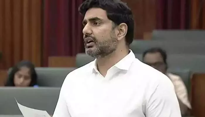 ‘ఏ అంశంపై పోరాడుతున్నారో వారికే స్పష్టత లేదు’.. మంత్రి లోకేష్ సంచలన వ్యాఖ్యలు ‘ఏ అంశంపై పోరాడుతున్నారో వారికే స్పష్టత లేదు’.. మంత్రి లోకేష్ సంచలన వ్యాఖ్యలు
