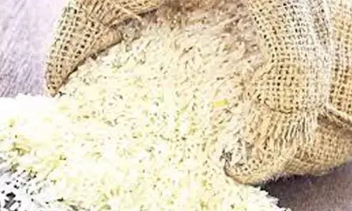రేషన్‌కు బియ్యం కొరత.. నిలిచిన రేషన్ బియ్యం సరఫరా