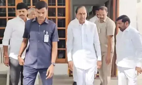 KCR: అసెంబ్లీకి బయలుదేరిన గులాబీ బాస్.. పార్టీ శ్రేణుల్లో కోలాహలం