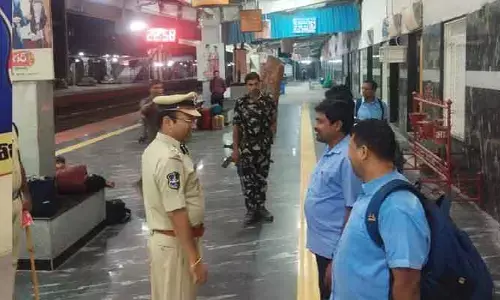 రామగుండం సిపి అర్థరాత్రి ఆకస్మిక తనిఖీలు