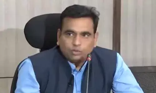 ఆ విషయంలో కేసీఆర్ అసెంబ్లీ వేదికగా సారీ చెప్పాలి.. కాంగ్రెస్ ఎంపీ సంచలన డిమాండ్