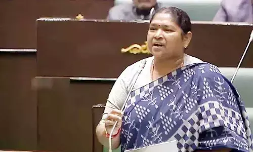 Minister Seethakka: బీఆర్‌ఎస్‌కు ఇంకా అహంకారం తగ్గలేదు.. మంత్రి సీతక్క హాట్ కామెంట్స్