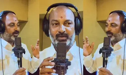 Bandi Sanjay: సింగర్ గా మారిన బండి సంజయ్.. మోడీపై సాంగ్ వైరల్