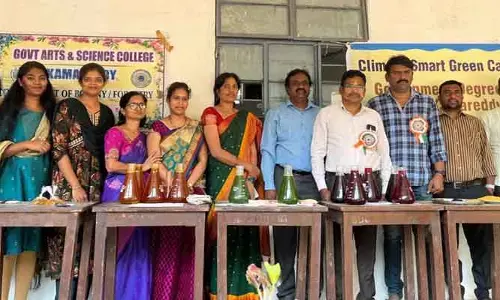 పర్యావరణహిత హోలీ రంగుల ప్రదర్శన