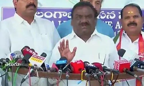 బీఆర్ఎస్ లో అంతా వికృత చేష్టలే