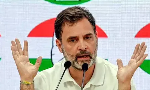 మతం మత్తుకు మాత్ర రాహుల్ గాంధీ