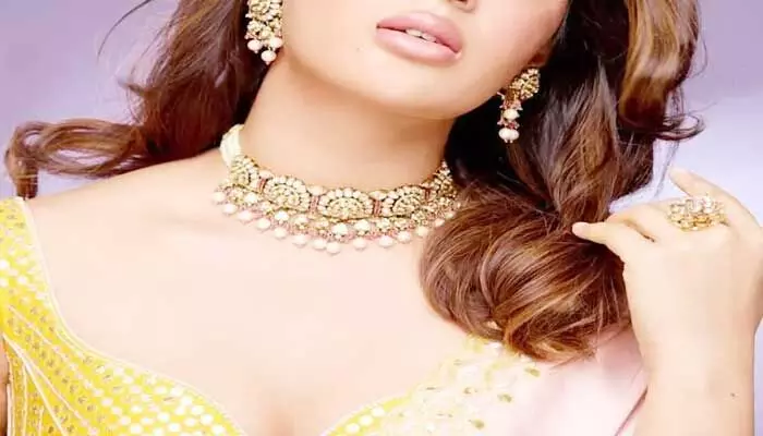క్యూట్ స్మైల్తో కుర్రాళ్ల హృదయాల్ని కొల్లగొడుతోన్న సాయిధరమ్ బ్యూటీ..? క్యూట్ స్మైల్తో కుర్రాళ్ల హృదయాల్ని కొల్లగొడుతోన్న సాయిధరమ్ బ్యూటీ..?