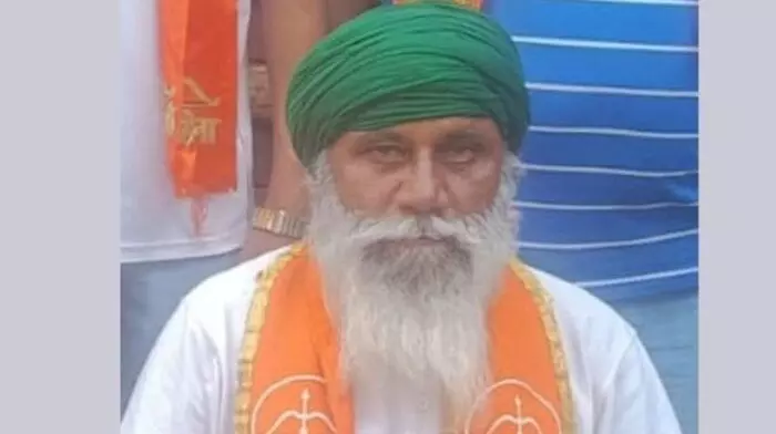 Punjab: బైక్ పై వెంబడించి.. తుపాకీతో కాల్చి.. శివసేన నేత దారుణ హత్య Punjab: బైక్ పై వెంబడించి.. తుపాకీతో కాల్చి.. శివసేన నేత దారుణ హత్య