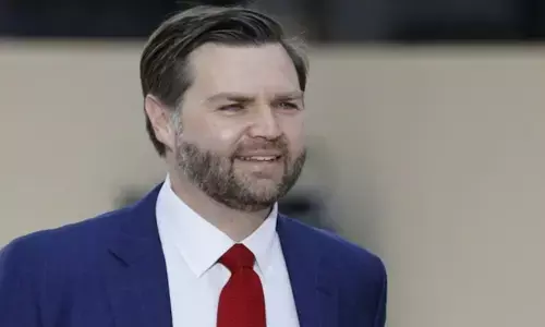 JD Vance: అది ఉన్నంత మాత్రాన అమెరికాలో ఉండే హక్కు లేదు