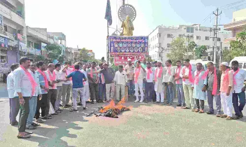 ప్రభుత్వ వైఫల్యాలను నిలదీస్తే సస్పెండ్ చేస్తారా...?