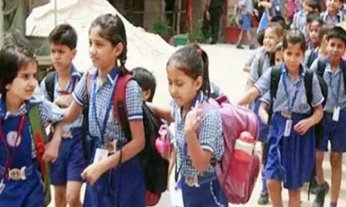 Half day school:విద్యార్థులకు అలర్ట్.. ఒంటిపూట బడుల టైమింగ్స్‌లో మార్పు
