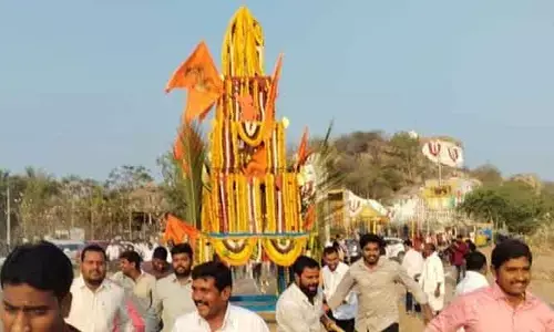 వైభవంగా లక్ష్మీ నరసింహ్మా స్వామి రథోత్సవం