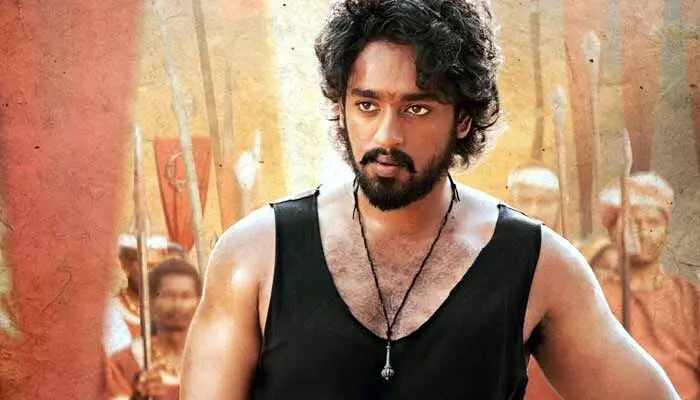 Roshan Kanakala: ఈసారి గట్టిగానే ప్రయత్నిస్తున్నాడు.. యంగ్ హీరో పోస్టర్పై నెటిజన్స్ రియాక్షన్! Roshan Kanakala: ఈసారి గట్టిగానే ప్రయత్నిస్తున్నాడు.. యంగ్ హీరో పోస్టర్పై నెటిజన్స్ రియాక్షన్!