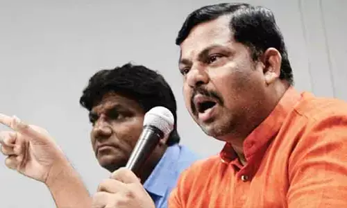 Raja Singh: బీజేపీ సభ్యత్వం తీసుకుని.. మా కాళ్లమీద పడతావ్: ఓవైసీపై ఎమ్మెల్యే రాజాసింగ్ హాట్ కామెంట్స్