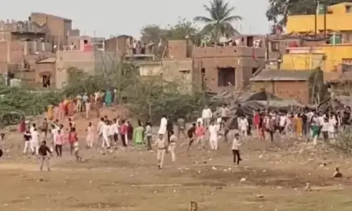 Birbhum: పశ్చిమబెంగాల్ లో హోలీ వేడుకల్లో ఘర్షణ.. ఈనెల 17 వరకు ఇంటర్నెట్ నిలిపివేత