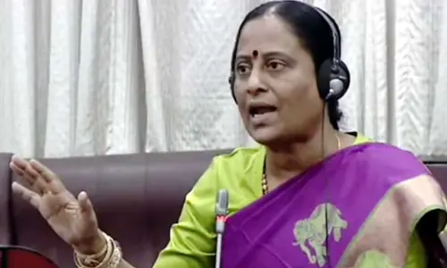 BRS ఎమ్మెల్సీలకు మంత్రి హెచ్చరిక