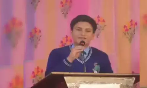 Student Speech: ఏం స్పీచ్ రా బాబూ.. ఇంటర్‌నె‌ట్‌ను షేక్ చేసేసావ్..!