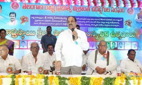విశ్రాంత ఉద్యోగుల సమస్యల పరిష్కారానికి కృషి