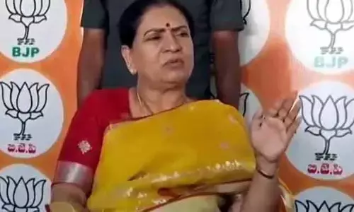 కుమ్మక్కు రాజకీయాల రూపం బయటపడింది: ఎంపీ డి. కె.అరుణ