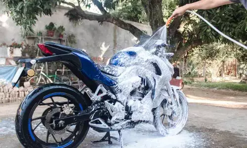 Hyderabad : కార్లు, బైకులు కడుగుతున్నారా.. అయితే భారీ ఫైన్ తప్పదు