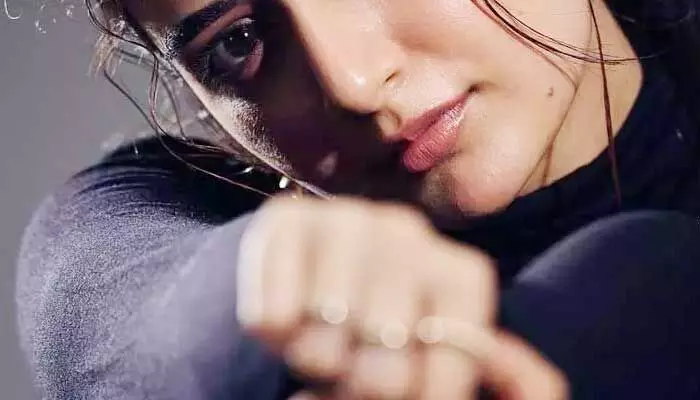 ‘ఇది తాగుతూ వేసవిలో మునిగి తేలుతున్నాను’.. హీరోయిన్ పోస్ట్ వైరల్! ‘ఇది తాగుతూ వేసవిలో మునిగి తేలుతున్నాను’.. హీరోయిన్ పోస్ట్ వైరల్!