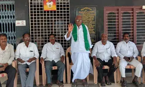 వైరాలో జిల్లా రైతు సభను జయప్రదం చేయండి