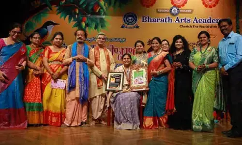 మహిళల అభివృద్ధికి ప్రభుత్వ తోడ్పాటు