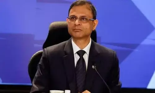 RBI: కస్టమర్ ఫిర్యాదుల పరిష్కారానికి బ్యాంకులు ఏఐని వాడుకోవచ్చు: ఆర్‌బీఐ గవర్నర్